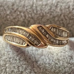 10k Gold Diamond Wedding Band Fashion Ring